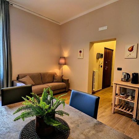 Sea Lion Apartment Трани Екстериор снимка