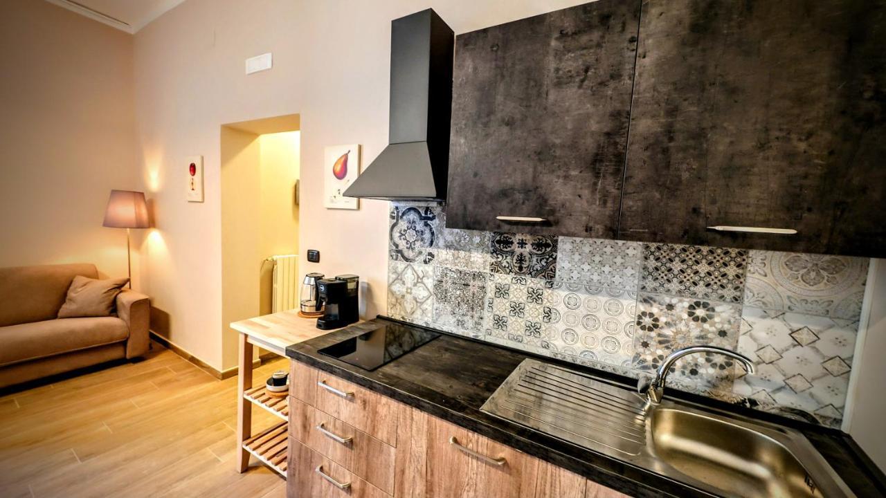 Sea Lion Apartment Трани Екстериор снимка