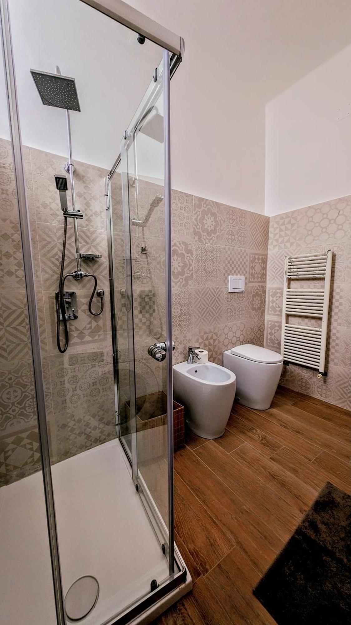 Sea Lion Apartment Трани Екстериор снимка
